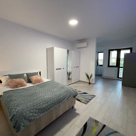 Studio Apartment Palas Mall Yaş Dış mekan fotoğraf