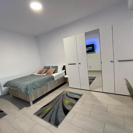 Studio Apartment Palas Mall Yaş Dış mekan fotoğraf