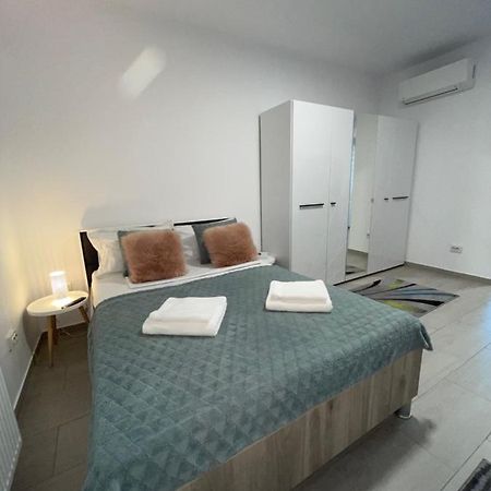 Studio Apartment Palas Mall Yaş Dış mekan fotoğraf
