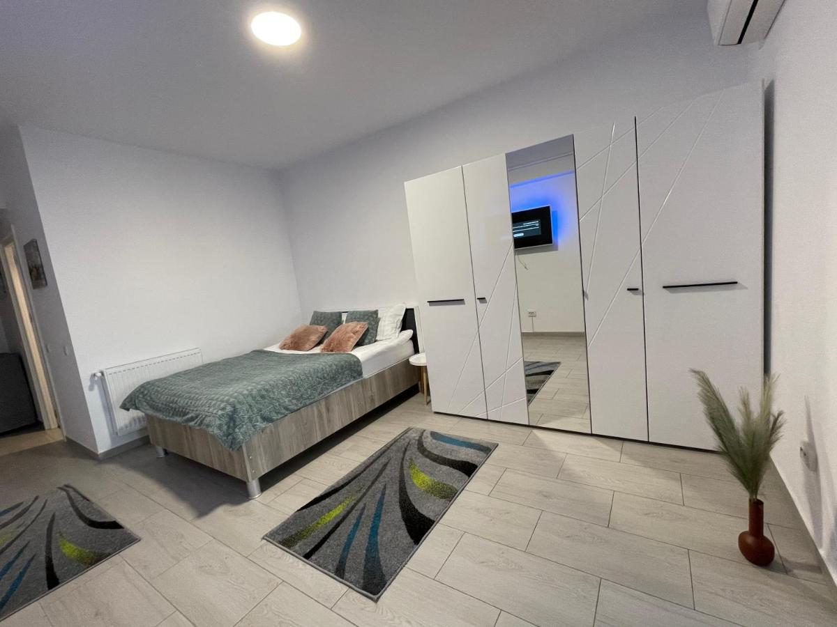 Studio Apartment Palas Mall Yaş Dış mekan fotoğraf