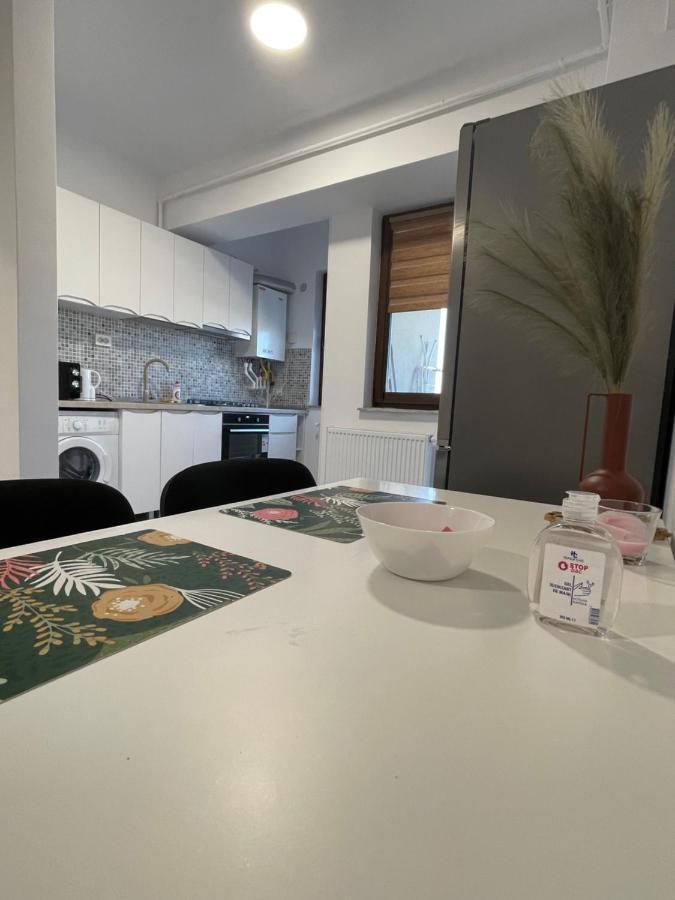 Studio Apartment Palas Mall Yaş Dış mekan fotoğraf